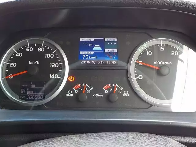 平成25年12月中古大型トラクタヘッド日野日野の画像37