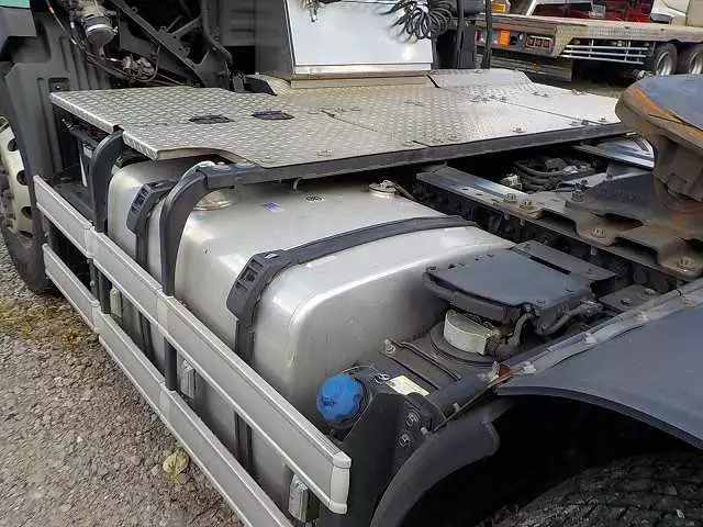 平成25年12月中古大型トラクタヘッド日野日野の画像15