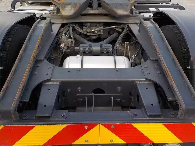 平成25年12月中古大型トラクタヘッド日野日野の画像18