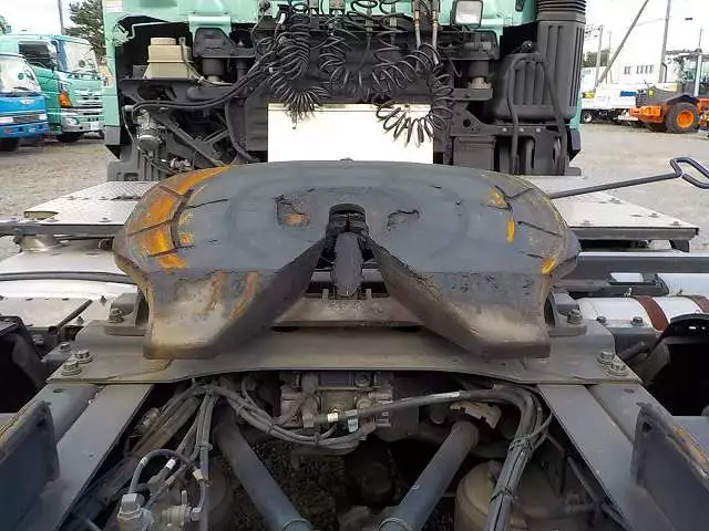 平成25年12月中古大型トラクタヘッド日野日野の画像19