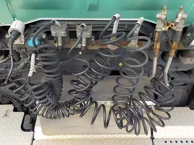 平成25年12月中古大型トラクタヘッド日野日野の画像22