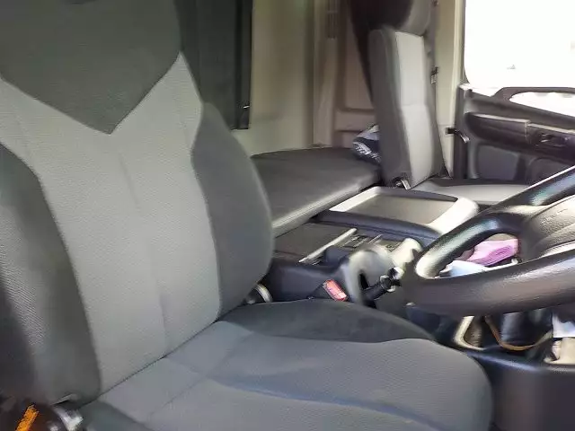 平成25年12月中古大型トラクタヘッド日野日野の画像30