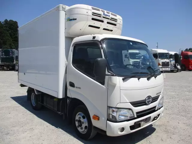 平成29年09月中古小型冷凍バン・ウィング日野デュトロの画像3