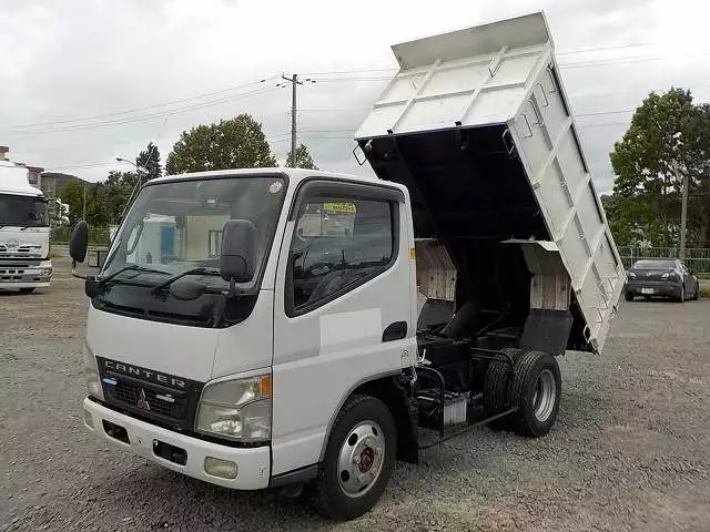 平成15年12月中古小型ダンプ三菱ふそう三菱の画像1