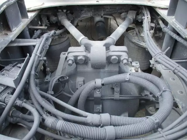 平成17年06月中古大型トラクタヘッド日野プロフィアの画像16