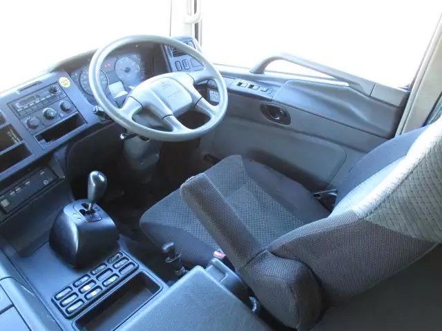 平成22年05月中古大型トラクタヘッド三菱ふそうスーパーグレートの画像44