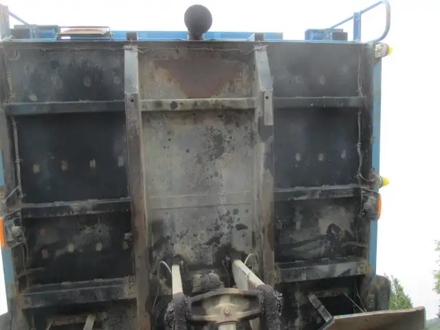 平成27年02月中古大型ダンプいすゞギガの画像25