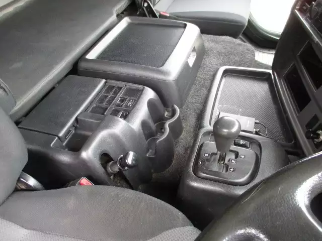 平成26年09月中古大型トラクタヘッド日野プロフィアの画像24