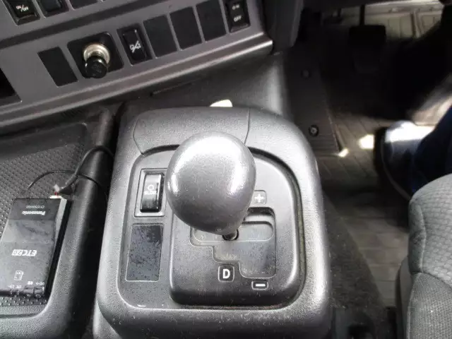 平成26年09月中古大型トラクタヘッド日野プロフィアの画像27