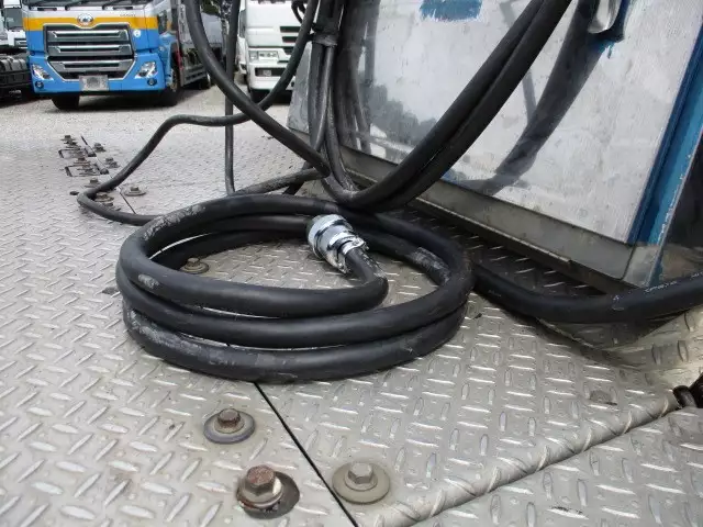 平成26年09月中古大型トラクタヘッド日野プロフィアの画像10