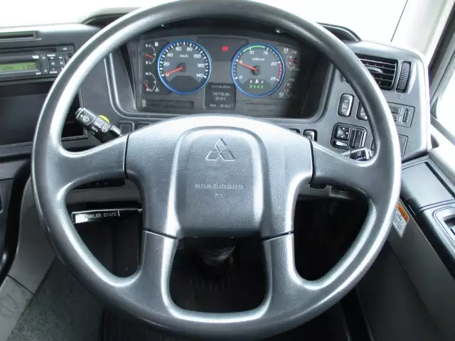 平成28年06月中古大型トラクタヘッド三菱ふそうスーパーグレートの画像9