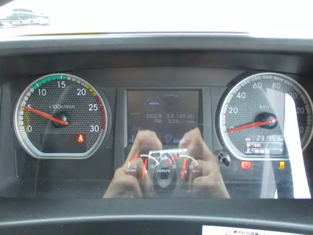 平成30年11月中古大型トラクタヘッドいすゞギガの画像2