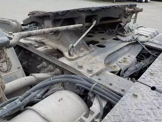 平成17年10月中古大型トラクタヘッド日野プロフィアの画像17