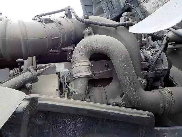 平成17年10月中古大型トラクタヘッド日野プロフィアの画像21