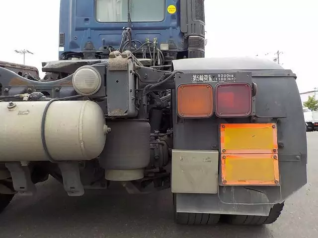 平成17年10月中古大型トラクタヘッド日野プロフィアの画像9