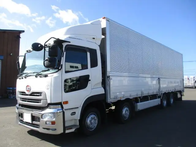 (車輛仕上げ中)【車検令和4年11月21日迄】平成29年 UD4軸アルミウィング 積載:13,900㎏ 距離:38万㎞ MT7 の画像1