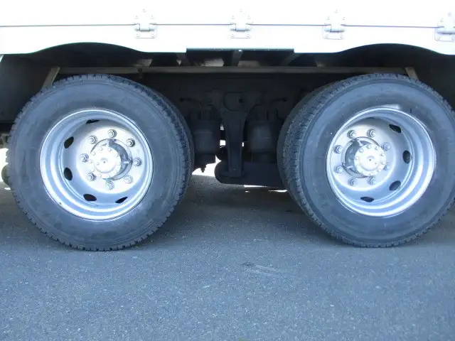 (車輛仕上げ中)【車検令和4年11月21日迄】平成29年 UD4軸アルミウィング 積載:13,900㎏ 距離:38万㎞ MT7 の画像13