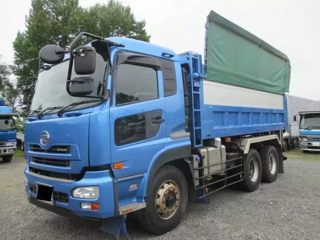 平成26年01月中古大型日産UDクオンの画像1