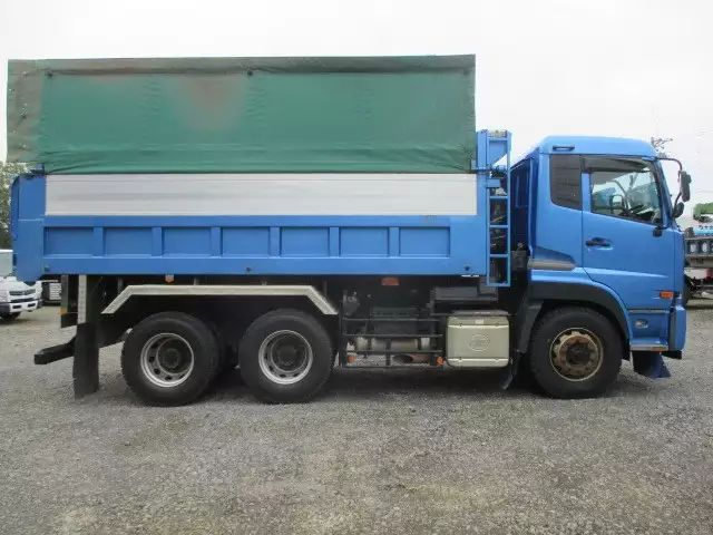 平成26年01月中古大型日産UDクオンの画像4