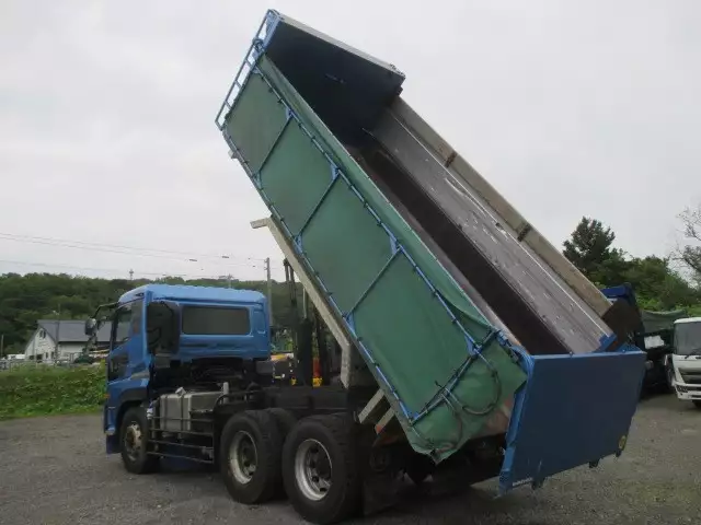 平成26年01月中古大型日産UDクオンの画像32