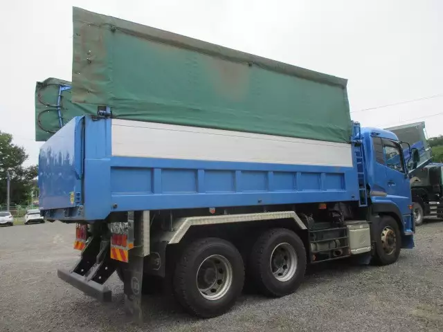 平成26年01月中古大型日産UDクオンの画像5