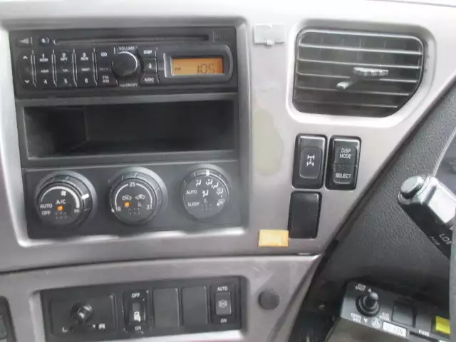 平成26年01月中古大型日産UDクオンの画像54