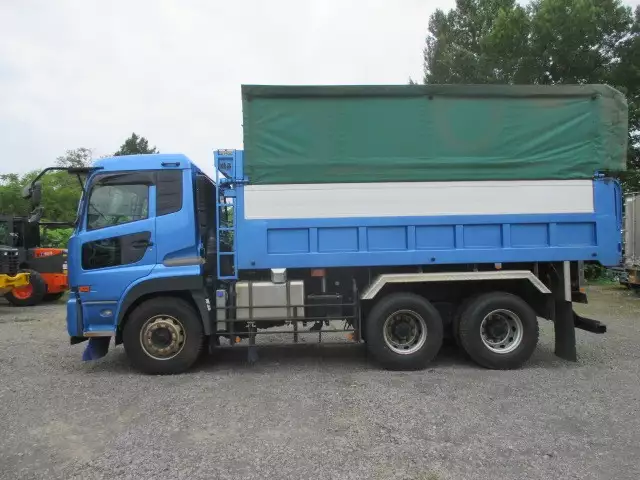 平成26年01月中古大型日産UDクオンの画像8