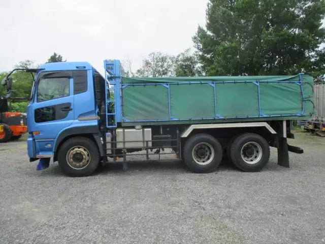 平成26年01月中古大型日産UDクオンの画像9