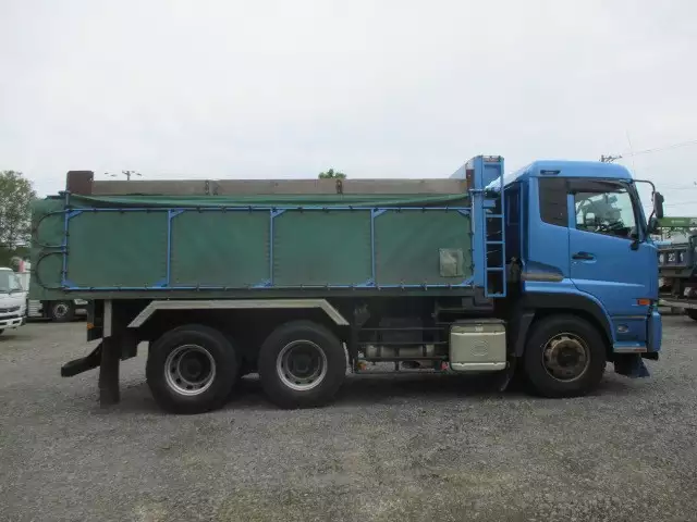 平成26年01月中古大型日産UDクオンの画像10