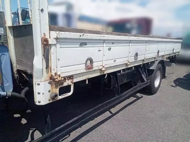 平成18年10月中古中型三菱ふそうファイターの画像17