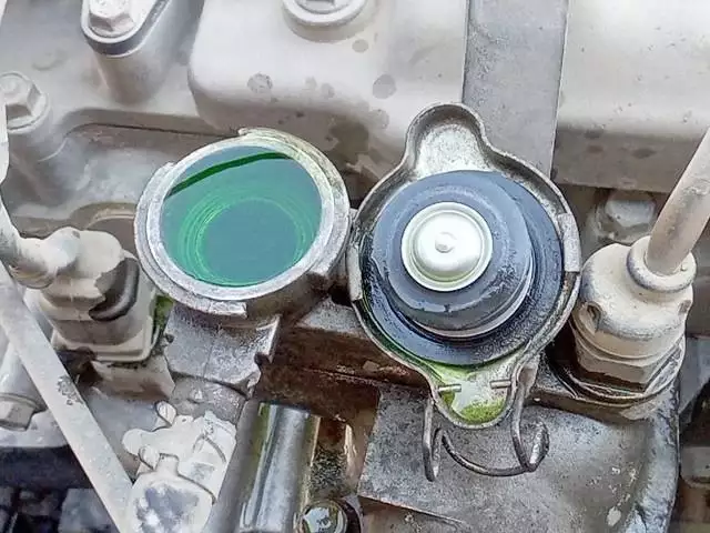 平成18年10月中古中型三菱ふそうファイターの画像8