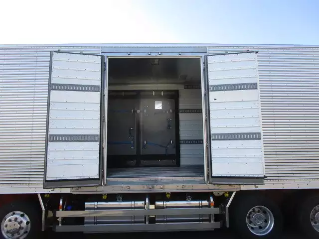 平成29年07月中古大型冷凍バン・ウィング日野プロフィアの画像14