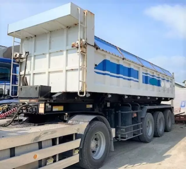 平成30年08月中古大型ダンプトレーラー・重機運搬トレーラートレクストレクスの画像1