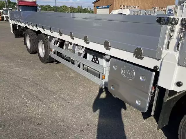 令和03年07月中古大型日産UDUDトラックスの画像18