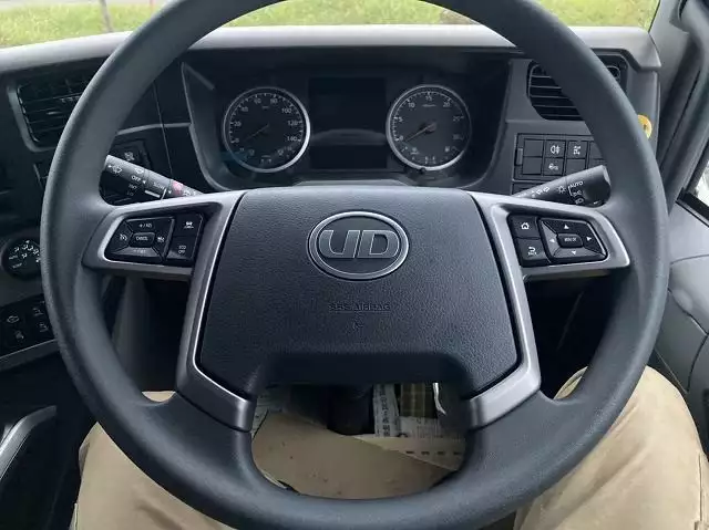 令和03年07月中古大型日産UDUDトラックスの画像32