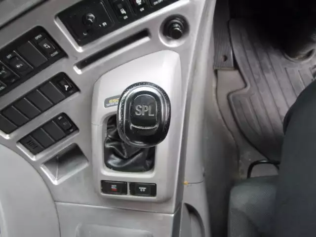 平成27年09月中古大型日産UDクオンの画像24