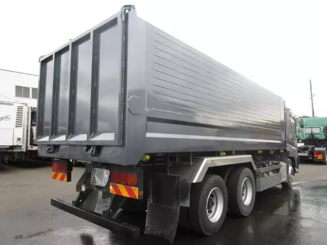 平成27年09月中古大型日産UDクオンの画像7