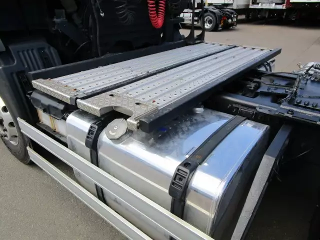 令和01年/平成31年09月中古大型トラクタヘッド日野プロフィアの画像18