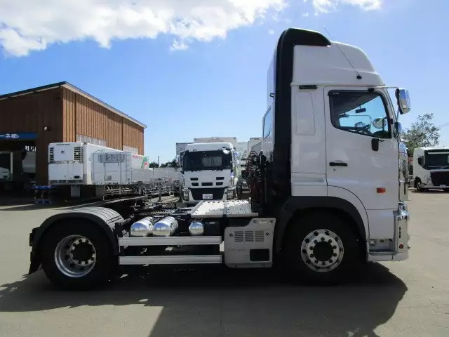 令和01年/平成31年09月中古大型トラクタヘッド日野プロフィアの画像4