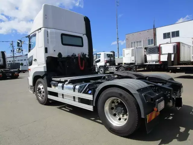 令和01年/平成31年09月中古大型トラクタヘッド日野プロフィアの画像7