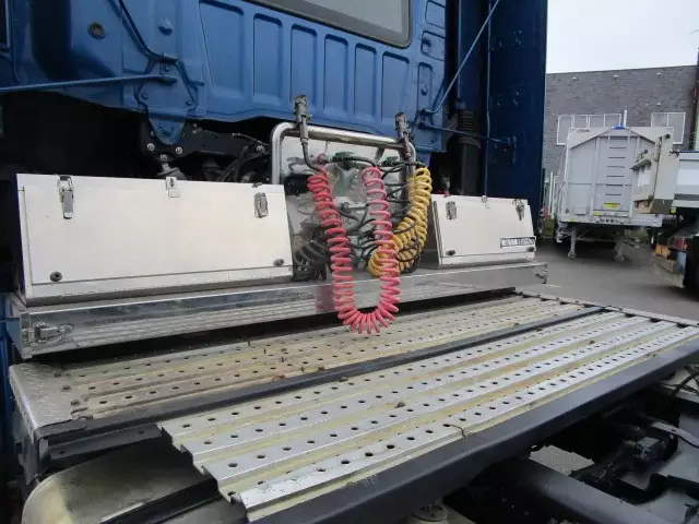 平成30年10月中古大型トラクタヘッド日野プロフィアの画像17