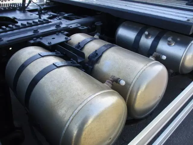 令和01年/平成31年09月中古大型トラクタヘッド日野プロフィアの画像20