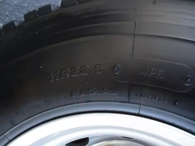 令和01年/平成31年09月中古大型トラクタヘッド日野プロフィアの画像28