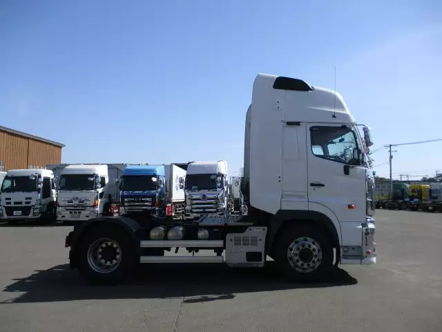 令和01年/平成31年09月中古大型トラクタヘッド日野プロフィアの画像4