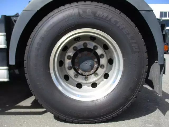 令和01年/平成31年10月中古大型トラクタヘッド日野プロフィアの画像13