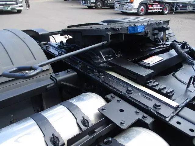 令和01年/平成31年10月中古大型トラクタヘッド日野プロフィアの画像24