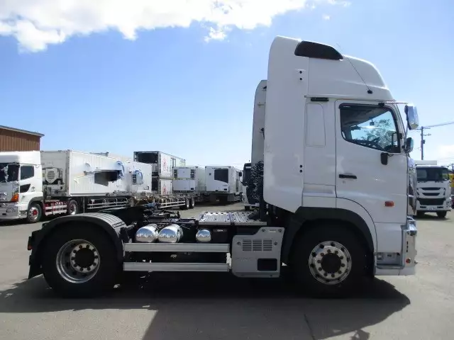 令和01年/平成31年10月中古大型トラクタヘッド日野プロフィアの画像4