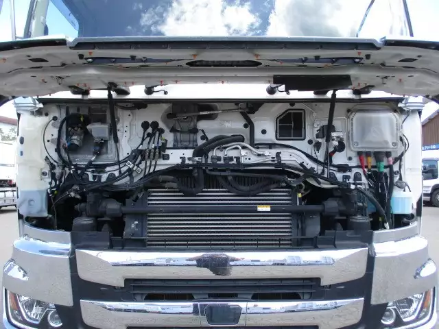 令和01年/平成31年10月中古大型トラクタヘッド日野プロフィアの画像31