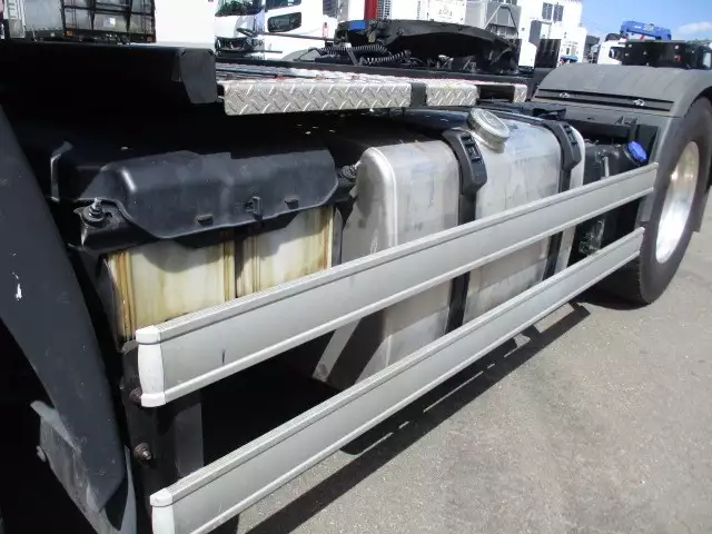 令和01年/平成31年10月中古大型トラクタヘッド日野プロフィアの画像9