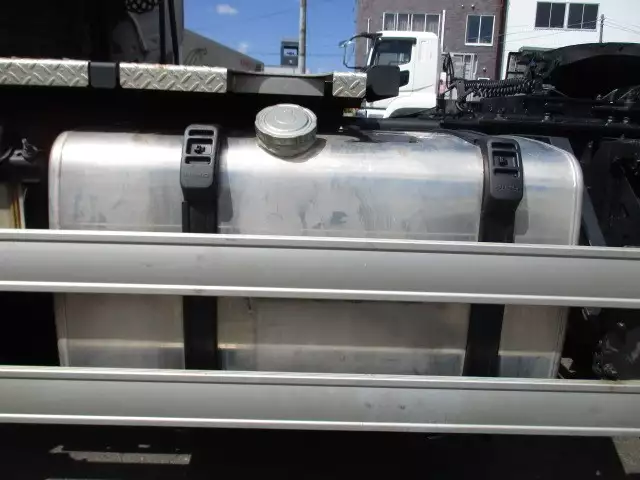 令和01年/平成31年10月中古大型トラクタヘッド日野プロフィアの画像10